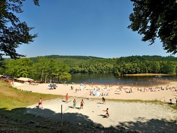 The beach at lac de bariousses