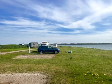 Getting close to the sea - pitch with sea view :-)