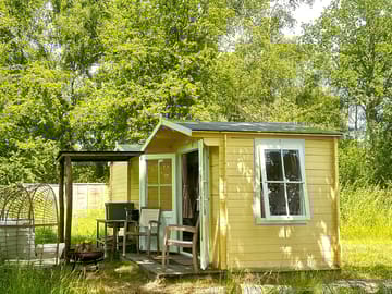 The glade cabin exterior