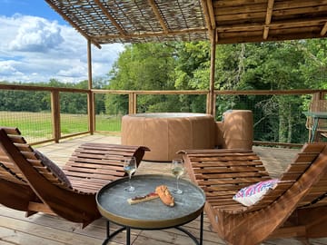 Terrace with private jacuzzi