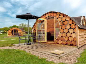 Glamping pod at stratford parks