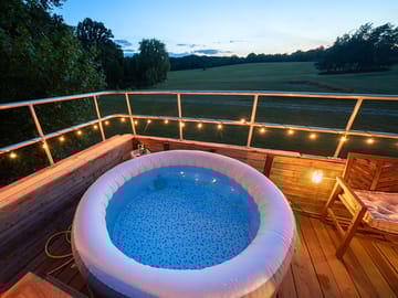 Hot tub and fairy lights to make that view even better
