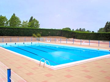 Local swimming pool in wallking distance to campsite and free for guests