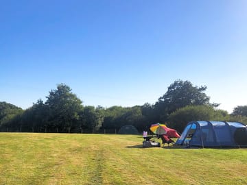 Electric grass tent or trailer tent pitch