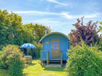 Waves the shepherds hut