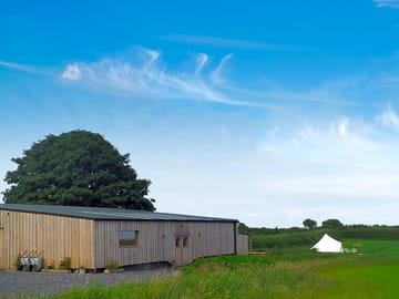 The rounds barn