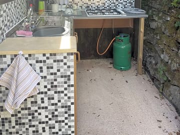 Private outdoor kitchen for the pod