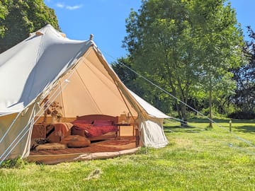 Deluxe bell tent exterior