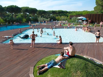 Family-friendly outdoor pool