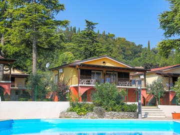 Holiday homes overlooking the swimming pool