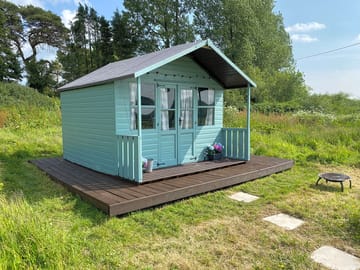 Teenie house