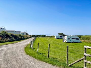 Non-electric grass pitch