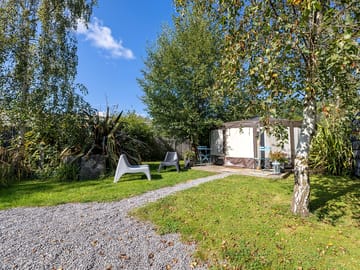 Swift yurt