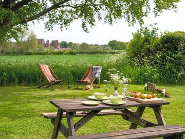 Picnic table and deckchairs