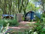 Trencrom Landpod with en suite bathroom and outdoor kitchen