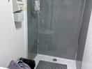 Spotless hot showers with 6 mins for a pound