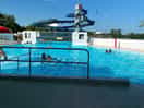 Piscine et toboggan