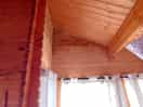 Hier is de foto van het ergste stuk schimmel dat er zat het huisje was ook niet waterproof