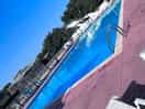 Piscine et toboggan