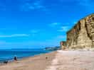 Walk towards west bay