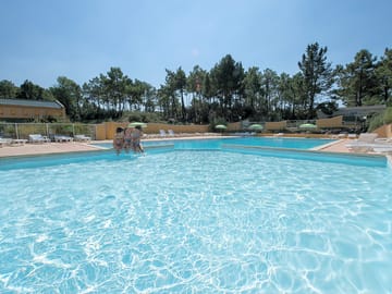 Outdoor swimming pool