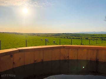 Sunrise in the tub anyone?