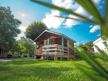 Exterior classic 4-person chalet