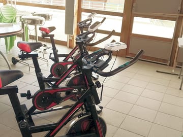 Games room with fitness equipment