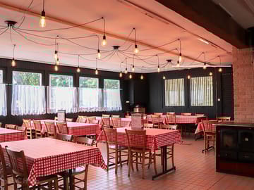 Snack bar
