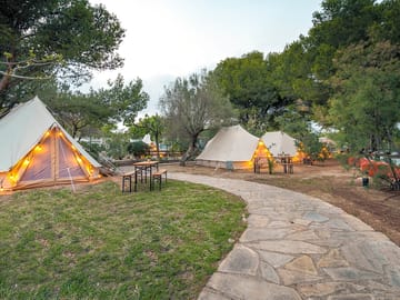 Path to the tents