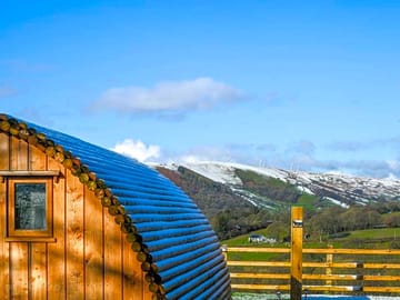 Views of mountains from the cabins
