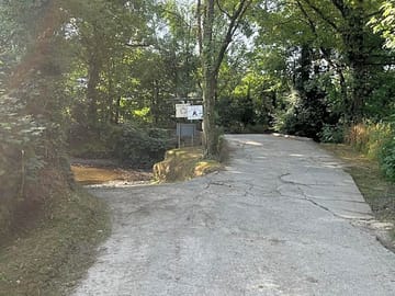 Road to site