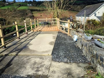 Gravel and hardstanding motorhome pitch
