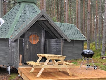 Bothy with decking and barbecue