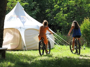Exterior and bikes
