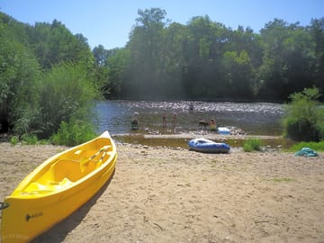 Direct access to the dordogne river