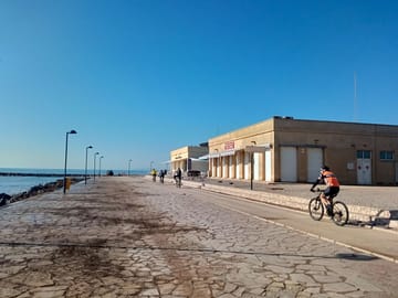 Pinedo beach walk