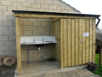 Washing up area and cdp