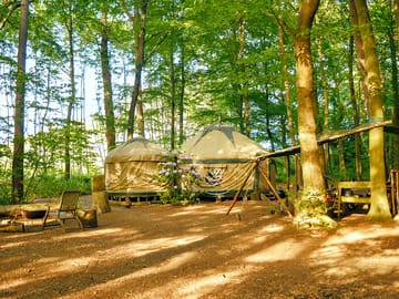 Willow with bath and safari kitchen under canvas