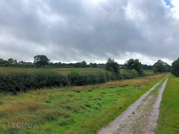 Country walks nearby