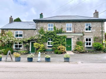 The Golden Lion Inn