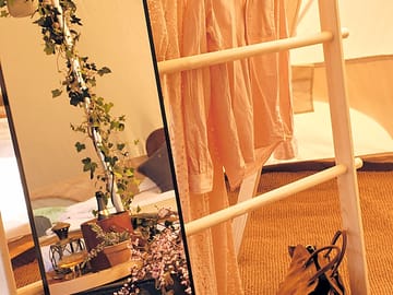 Mirrors and hangers