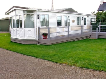 Luxury caravan for hire