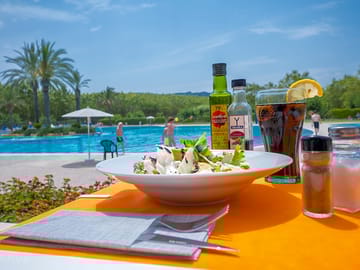 Restaurant by the pool