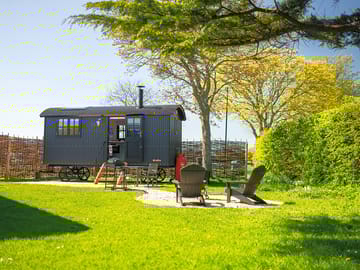 External Shepherd Hut Image