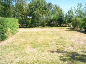 Pitches are large and bounded by vegetation, ensuring maximum privacy