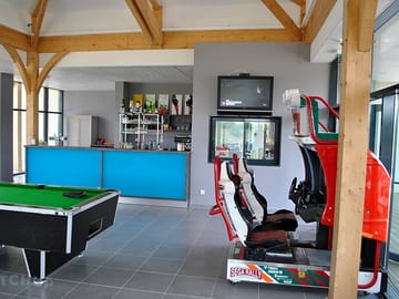 Bar and games room