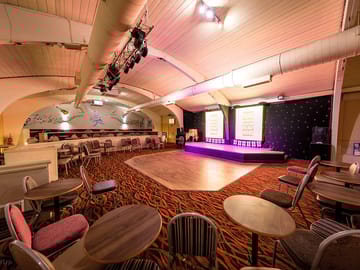 Entertainment complex