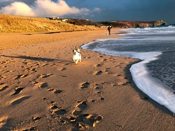 Praa sands 6 miles away