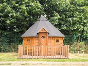 Cosy cabins that sleep 4